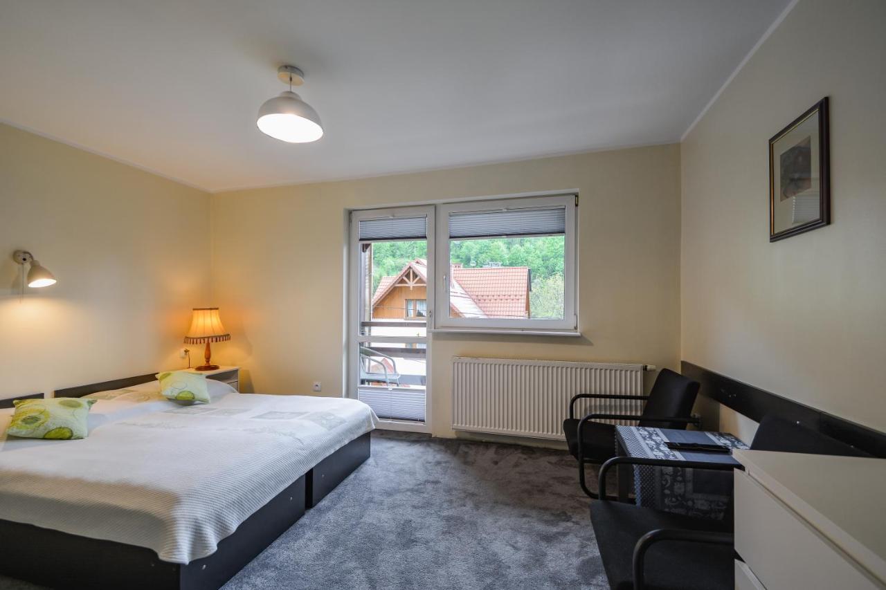 Appartement Dom "Pod Gorkami" à Szczawnica Extérieur photo